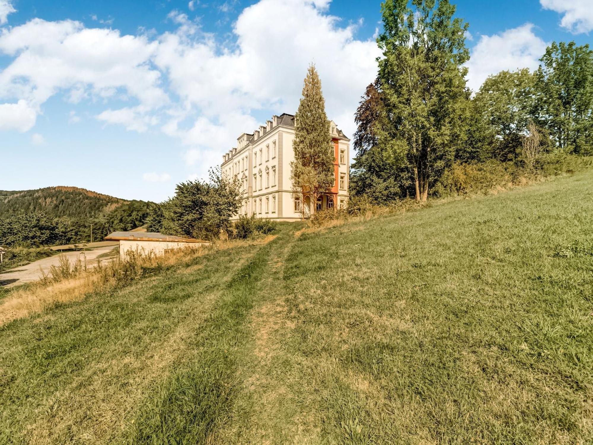 Alluring Villa In Grunhainichen Borstendorf With Garden Leubsdorf ภายนอก รูปภาพ